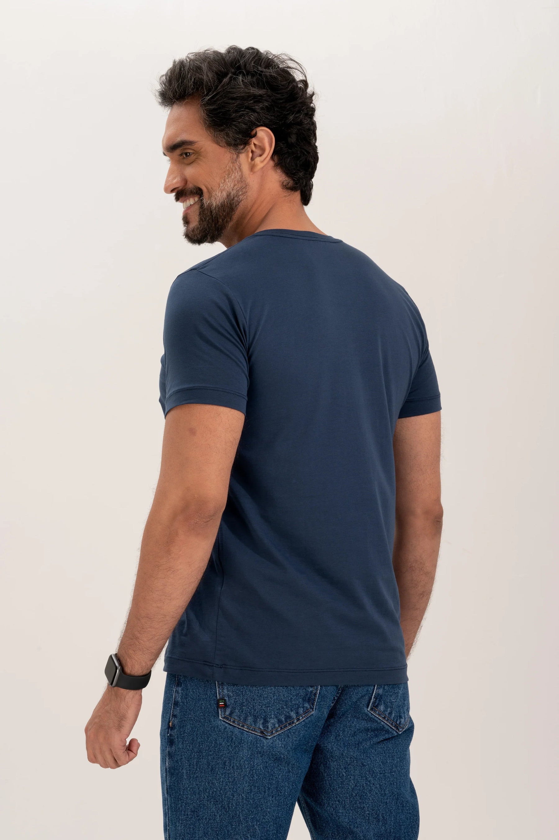 Camiseta Premium Algodão Egípcio com Logo Slim