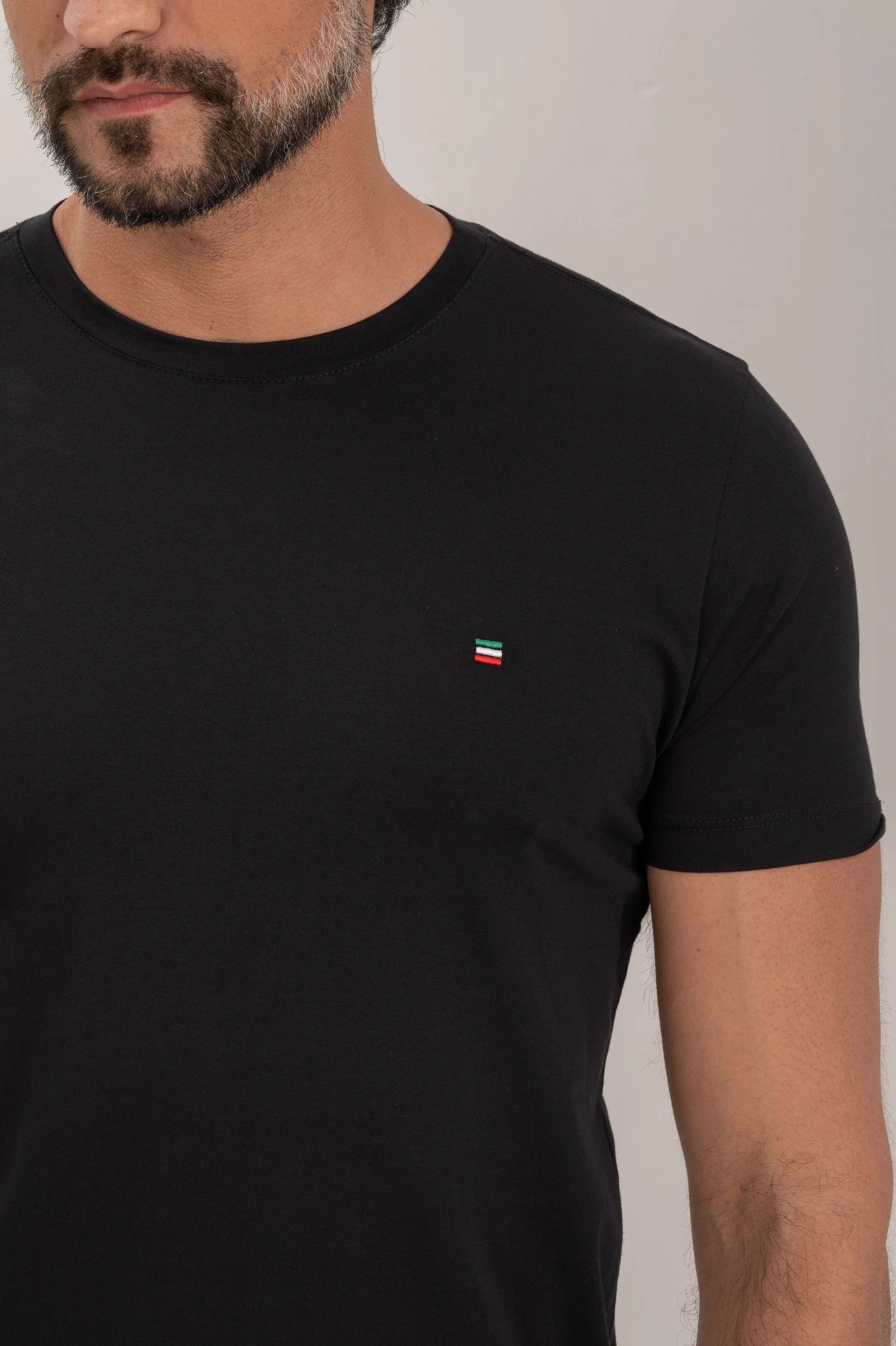 Camiseta Premium Algodão Egípcio com Logo Slim