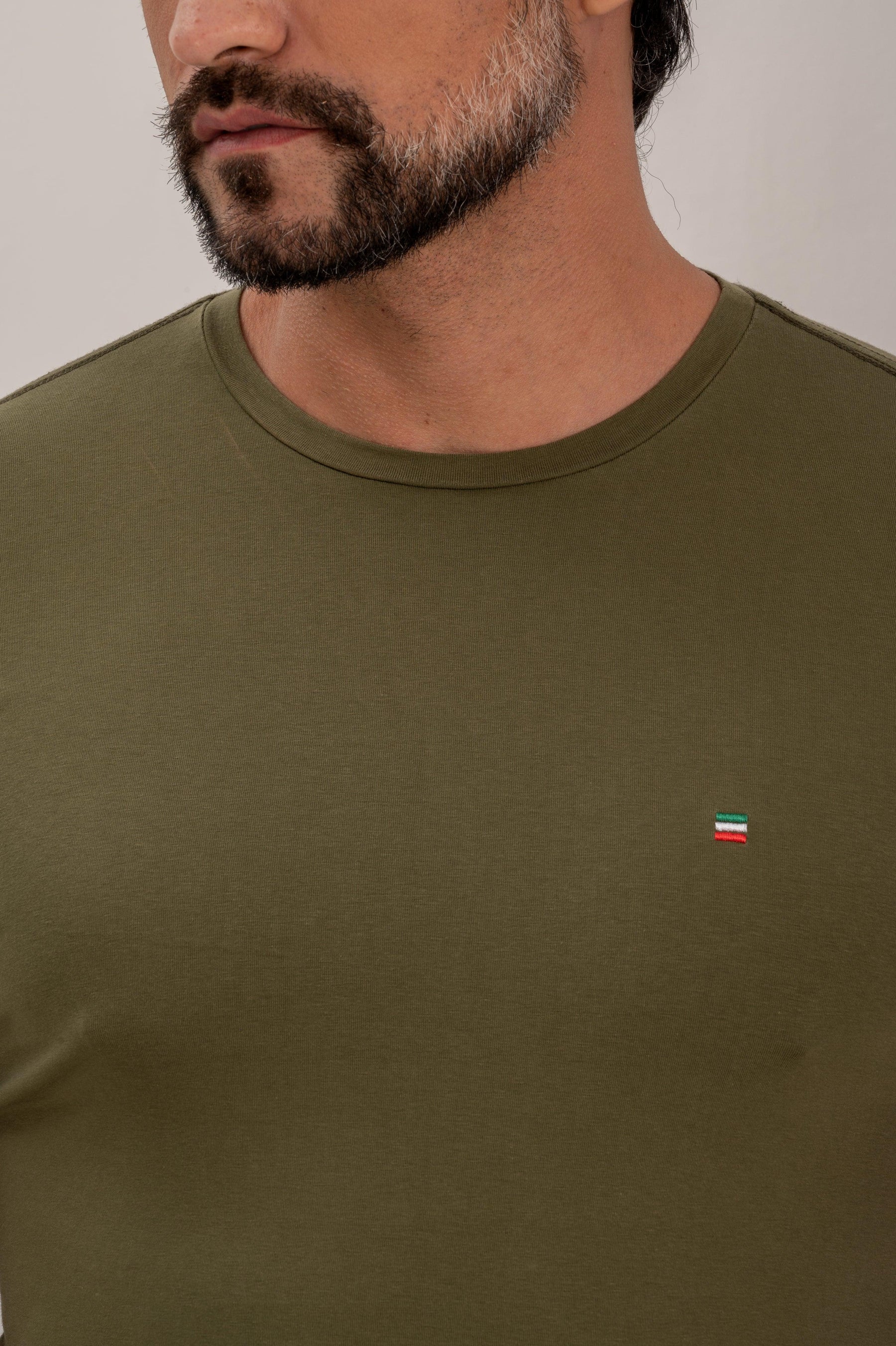 Camiseta Premium Algodão Egípcio com Logo Slim